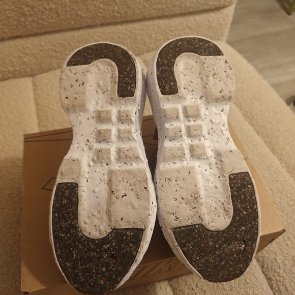 Nike Men Crater Impact Cream Orange - Picture 5 of 6